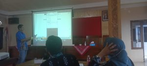 Desa Serang Berlatih Media Sosial