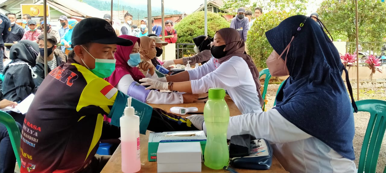 Pemdes Serang Mengadakan Vaksinasi Dosis 1 yang ke 4